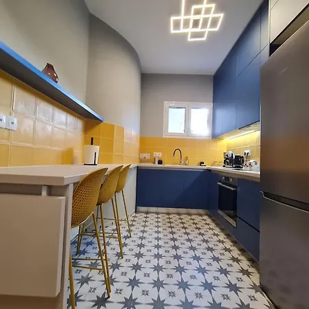 Simple & Noble Apartment Athens