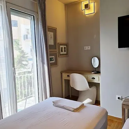 Apartment Simple & Noble Athens