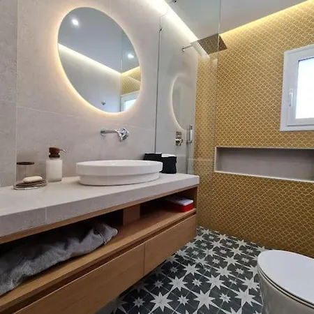 Simple & Noble Apartment Athens